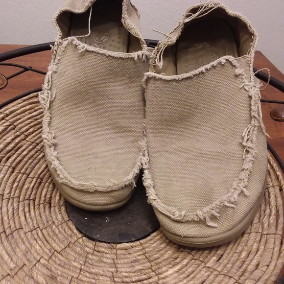 Crocs - Picture 5 of 8